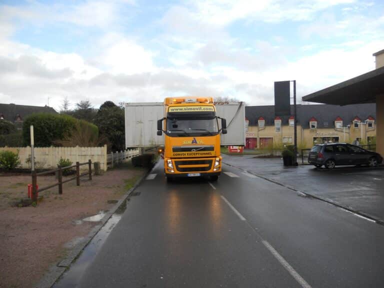 Transport exceptionnel divers en Bretagne - Saint-Malo Rennes 2